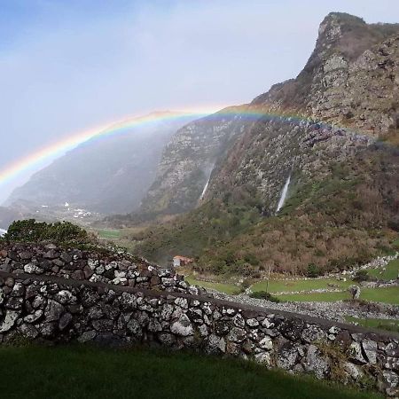 Casas Da Cascata Villa Lajes das Flores Dış mekan fotoğraf