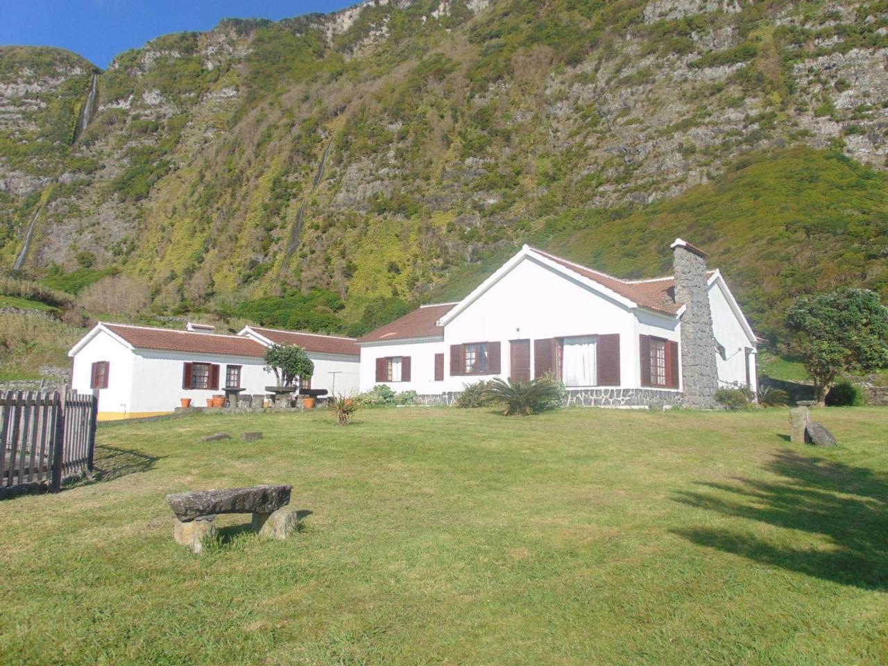 Casas Da Cascata Villa Lajes das Flores Dış mekan fotoğraf