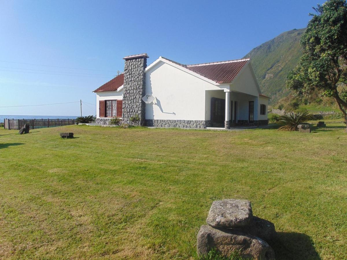 Casas Da Cascata Villa Lajes das Flores Dış mekan fotoğraf