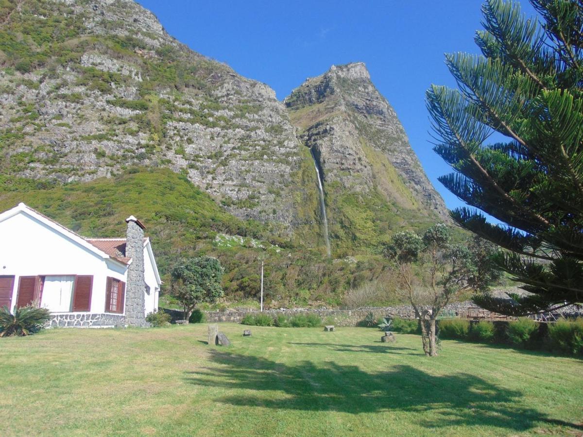 Casas Da Cascata Villa Lajes das Flores Dış mekan fotoğraf