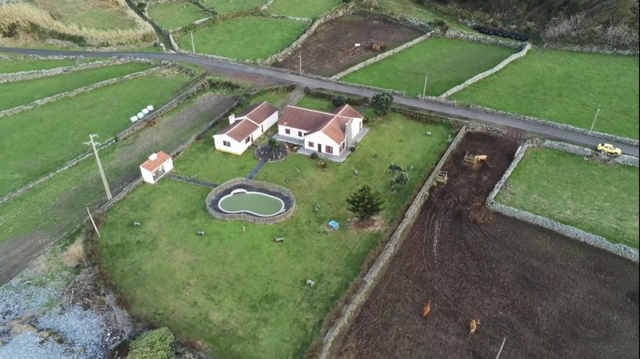 Casas Da Cascata Villa Lajes das Flores Dış mekan fotoğraf